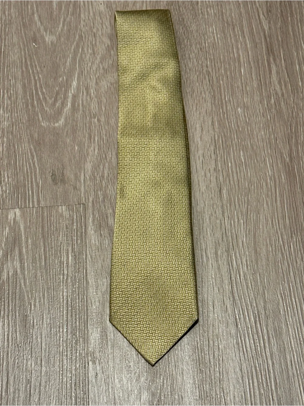 Banana Republic Yellow Gold Micro-Pattern Tie